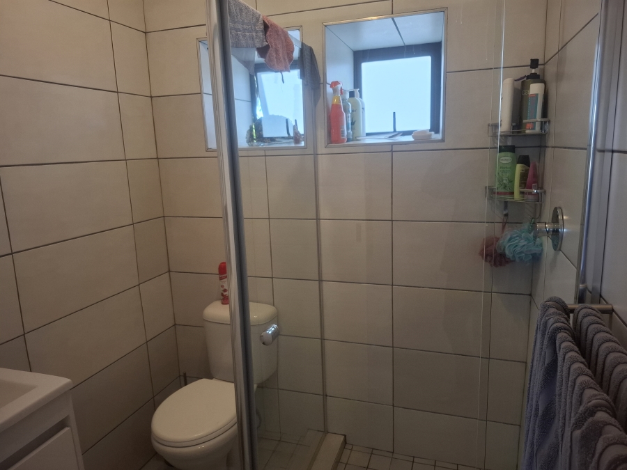 To Let 2 Bedroom Property for Rent in Table View Western Cape